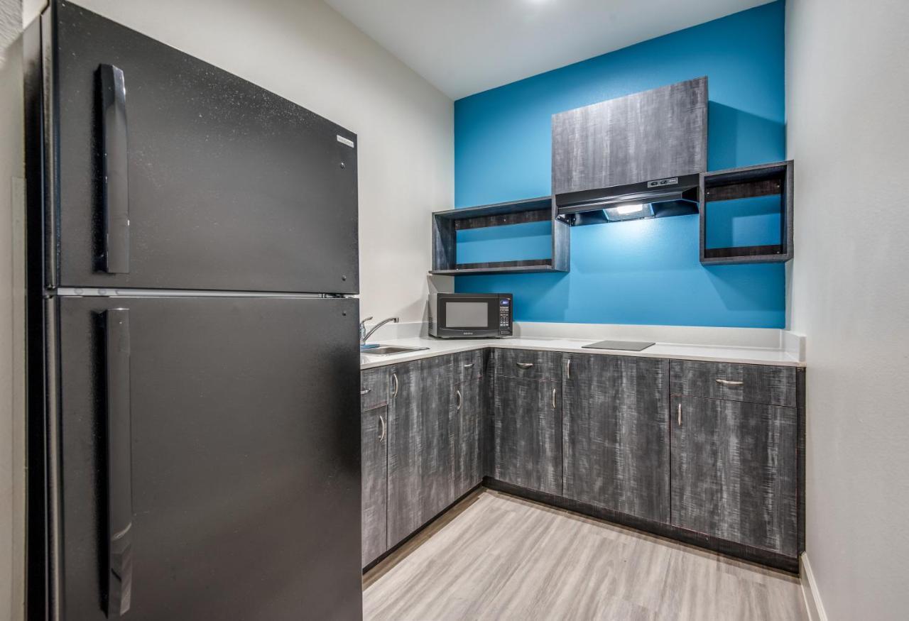 Americas Best Value Inn & Suites Houston At Hwy 6 Exteriör bild