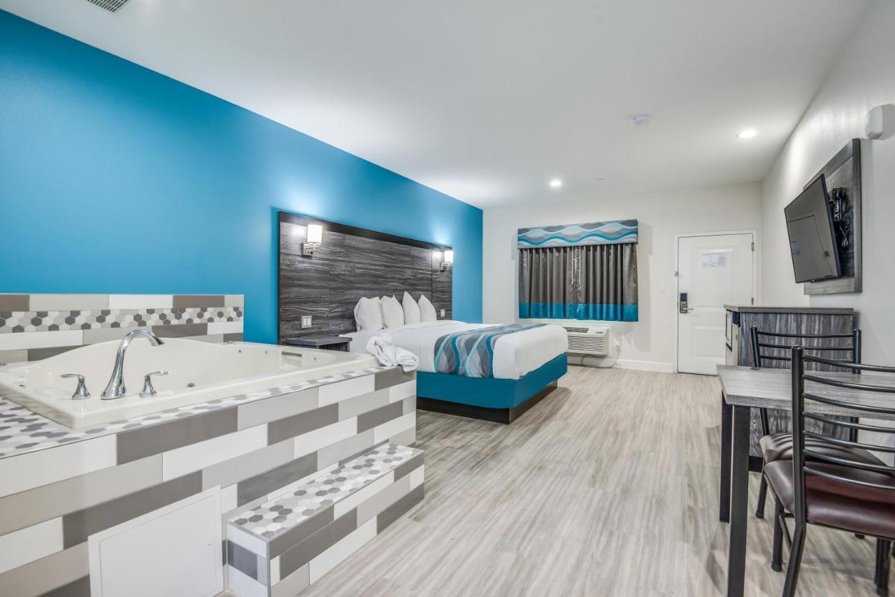 Americas Best Value Inn & Suites Houston At Hwy 6 Exteriör bild