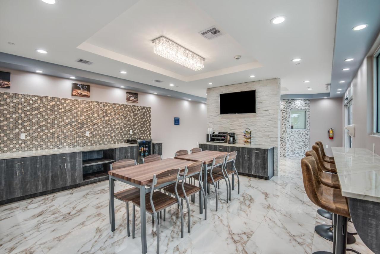 Americas Best Value Inn & Suites Houston At Hwy 6 Exteriör bild